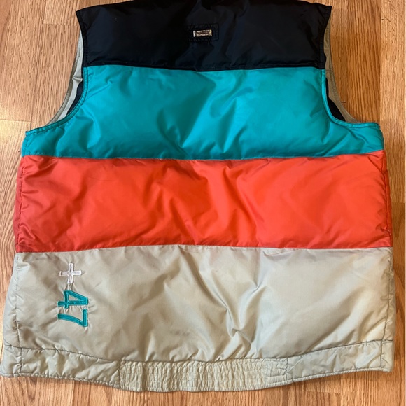 LRG Vest - Picture 2 of 5